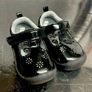 Stride Rite toddler girl black shoes, size 4